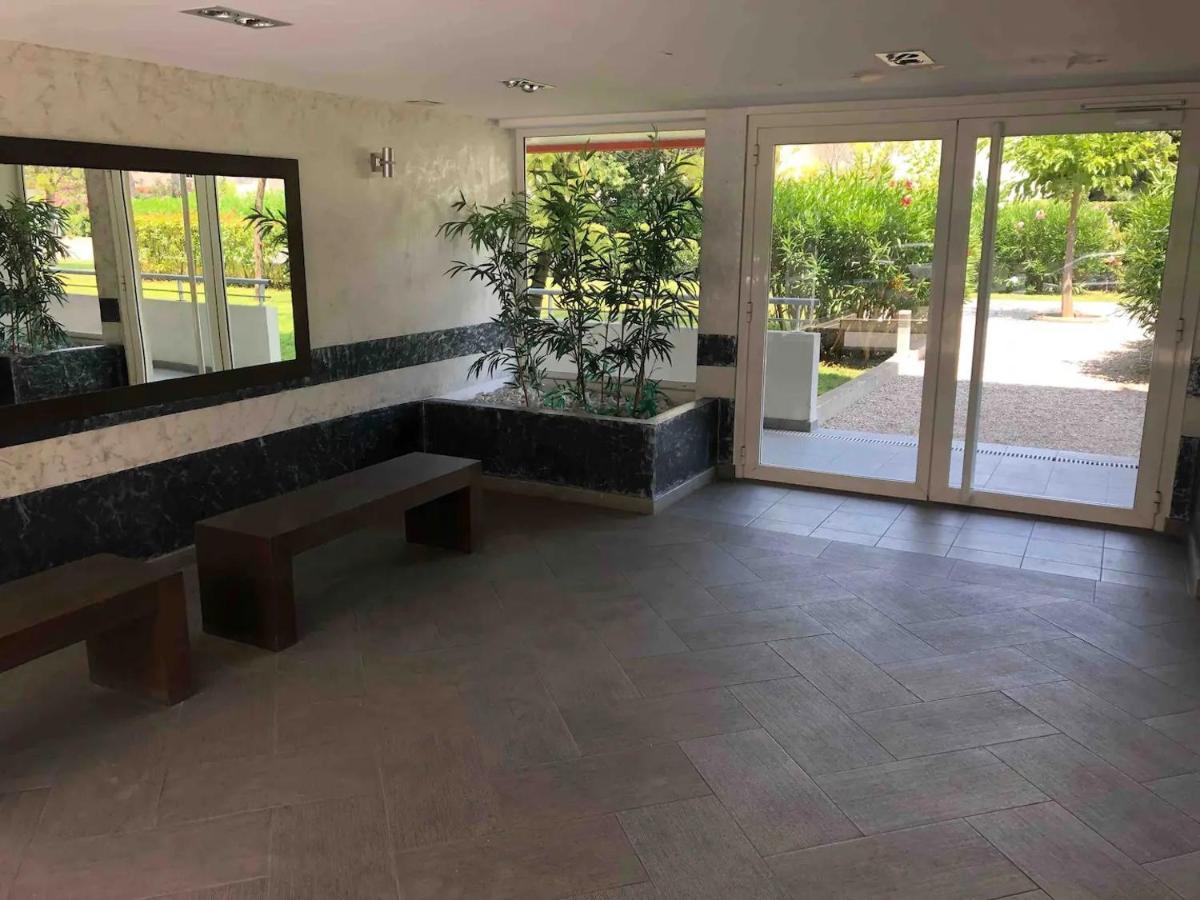 Cote D'Azur Joli Studio 50M Plage, Climatisation , Parking. Вильнёв-Лубе Экстерьер фото